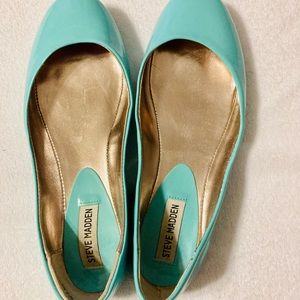 Women’s 8.5 Steve Madden Tiffany Blue patent flats
